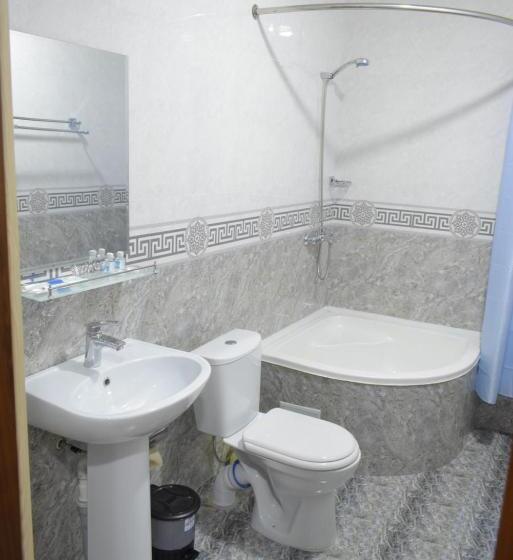 اتاق استاندارد سه نفره, Ozoda