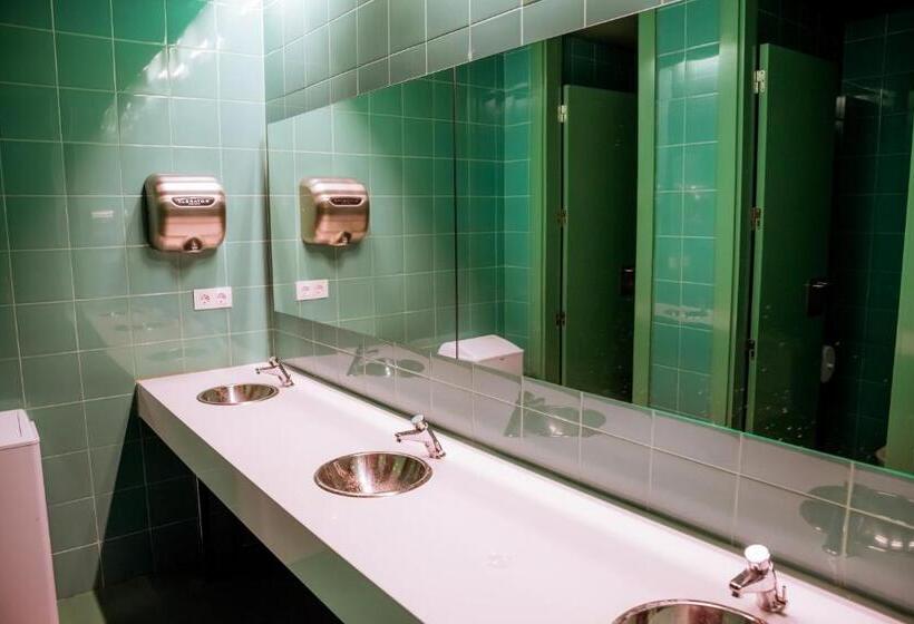 اتاق استاندارد با سرویس بهداشتی مشترک, Amistat City Hostel Barcelona