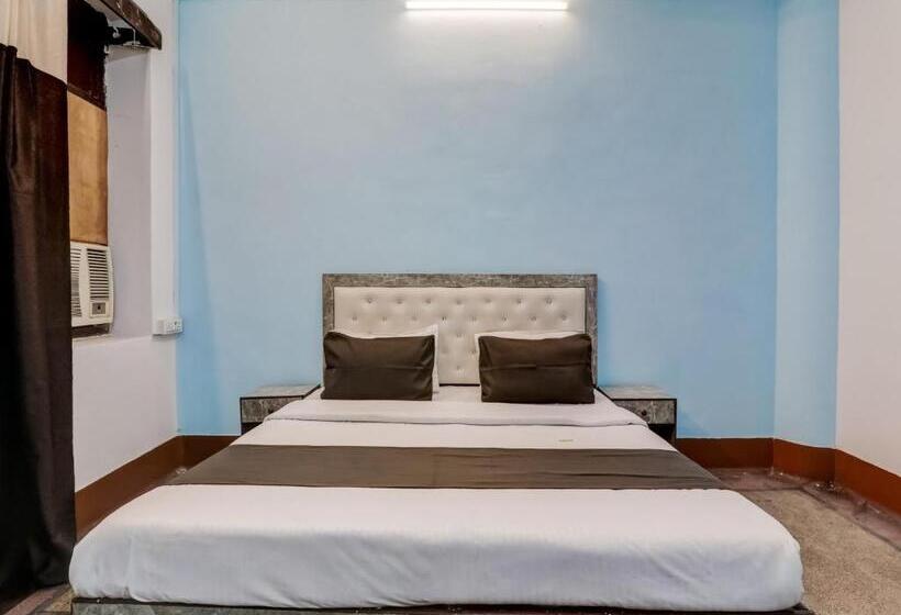 اتاق کلاسیک سه تخته, Super Hotel O Mannat