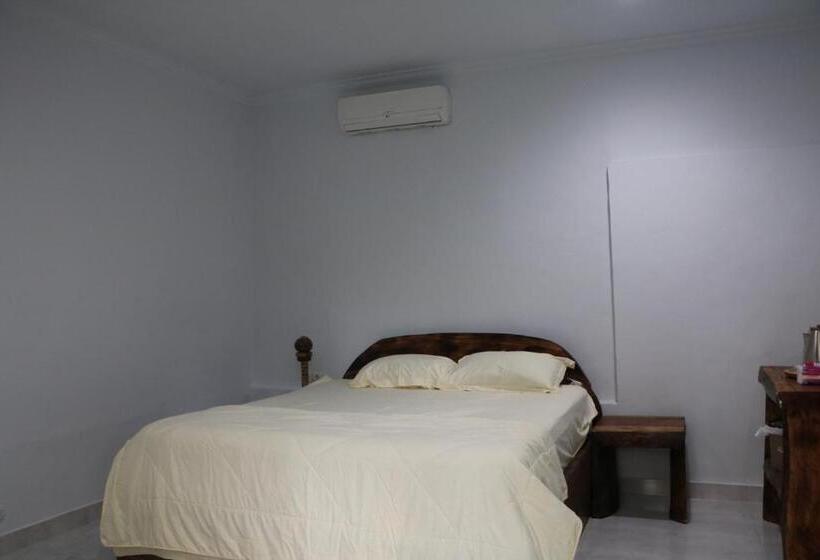 스탠다드 룸 킹사이즈 침대, Mesari Cottage Guest House