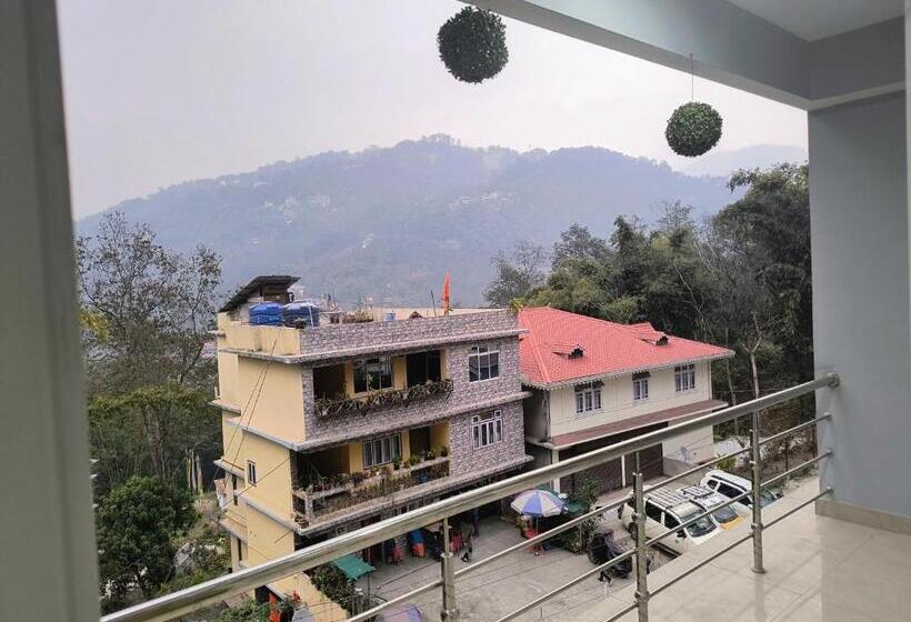 标准间带阳台, Natures Life Urban Homestay