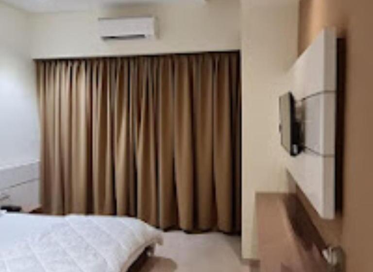 Люкс, Royal Rasraj , Dhule