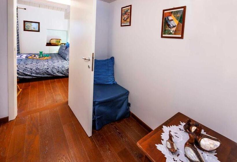 اتاق استاندارد سه تخته با چشم‌انداز باغ, Lillac Cottage