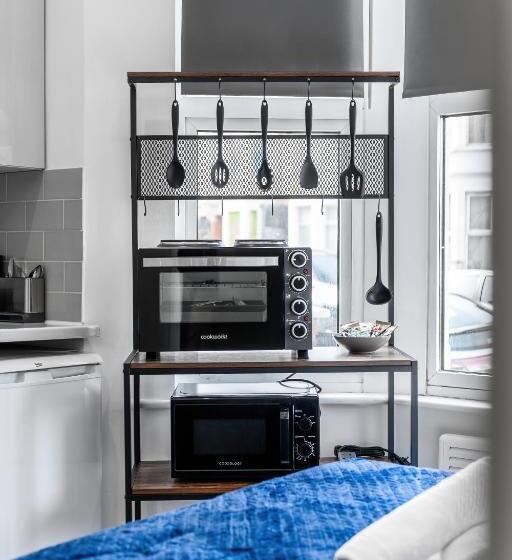 חדר סטנדרט, Modern Studio Room By Livestay Short Lets & Serviced Accommodation London