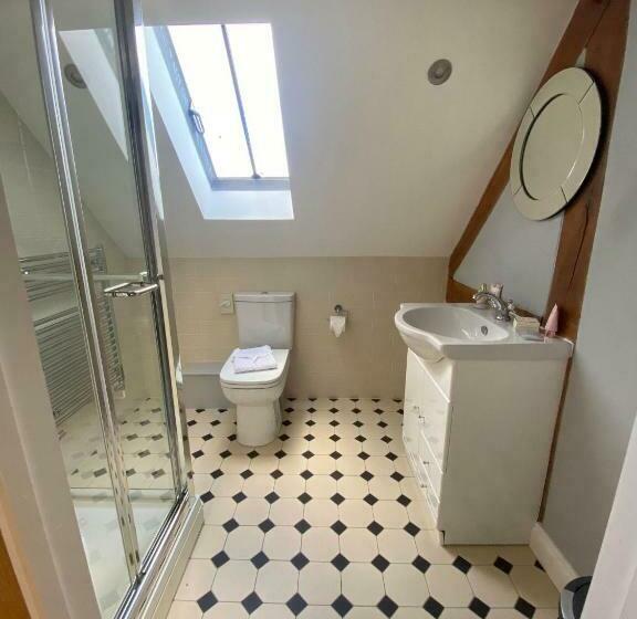 Президентский Люкс, Alexander Park B&b