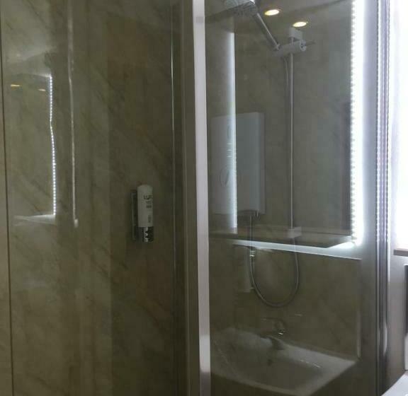 Номер Deluxe, Roomz