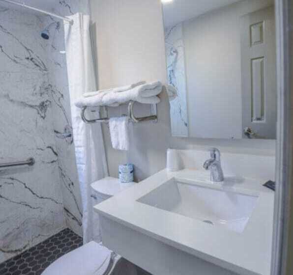 스탠다드 룸 더블 침대 2개, Budget Motel  Titusville