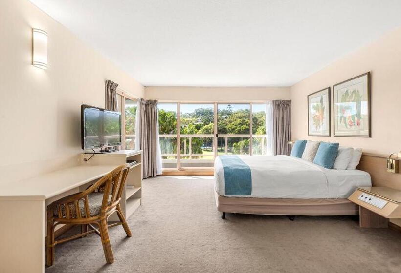 Апартаменты 3 Спальни, Charlesworth Bay Beach Resort