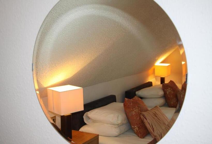 패밀리 룸, Gwesty Nanhoron Arms