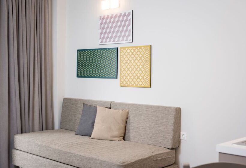 Deluxe Studio, Irini Stalos Apartments