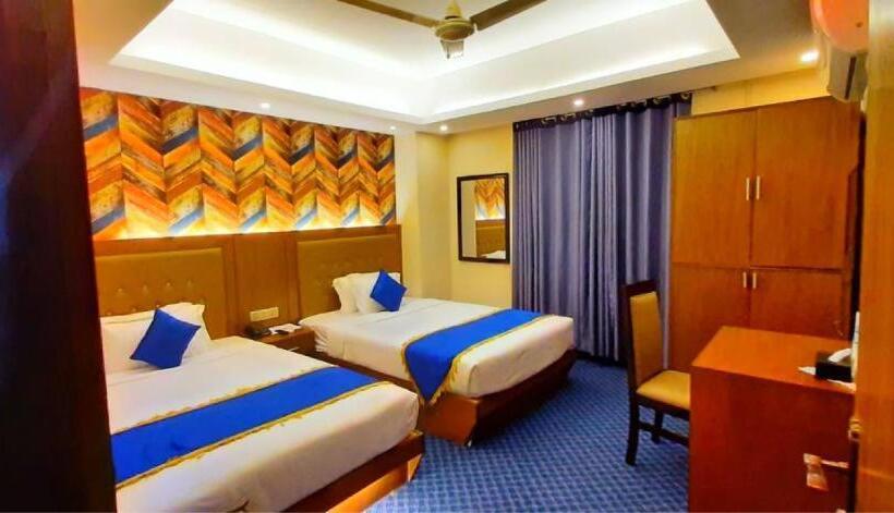 سوییت خانوادگی, New Hotel Grand View