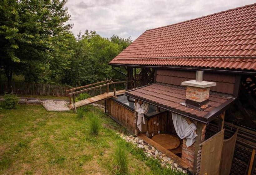 اتاق خانوادگی, Hay Barn Unique Experience Visole