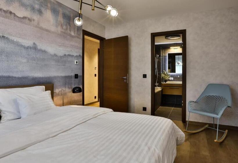 2 Sovrums Lägenhet, Sun Hill Luxury Suites