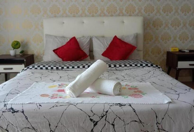 Номер Стандарт, Home Feel @ Superior Deluxe Room Champs Elysees