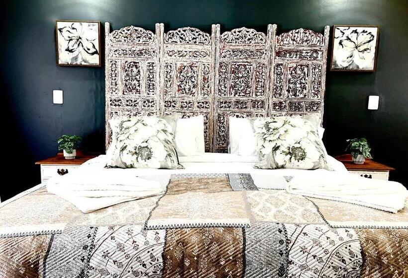 Номер Superior Кровать Кинг, The Lux Guesthouse