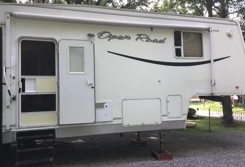 Номер Стандарт Индивидуальный, Happy Glamper Camper Lakeshore Camp Resort