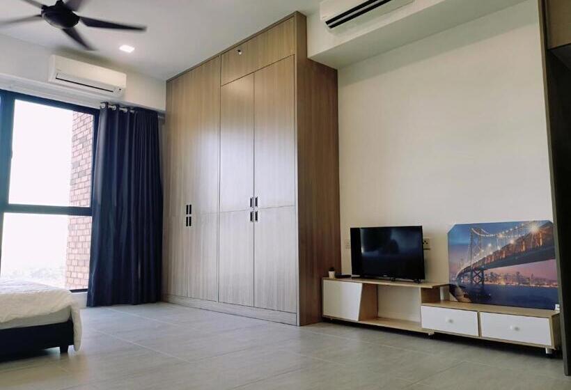 استودیوی سوپریور, Bell Suite   The Premium Suite @ Sepang