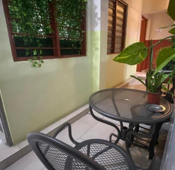 اتاق لوکس, Yy Residences