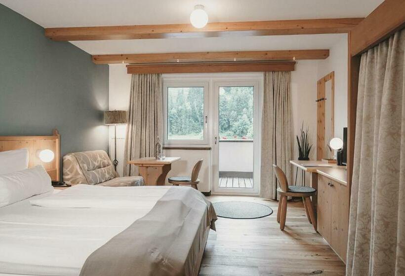اتاق کلاسیک, & Appartements Tiroler Buam