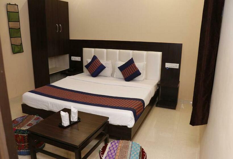 Номер Стандарт, Taj Haveli Hotel Agra   Walkable Distance From Taj Mahal