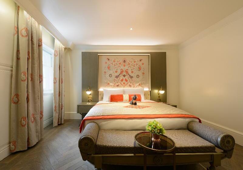 Номер Стандарт, The Lalit London