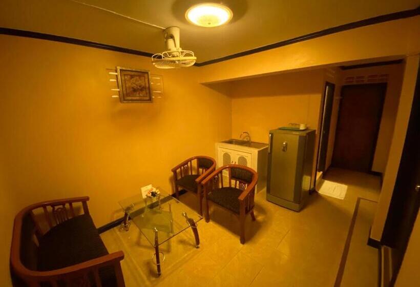 غرفة عائلية, Star Guesthouse