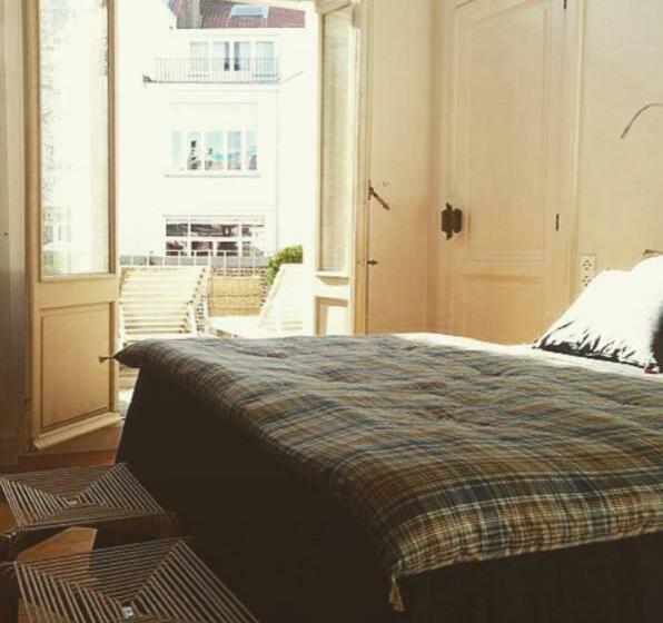 سوئیت با بالکن, Maison Flagey Brussels