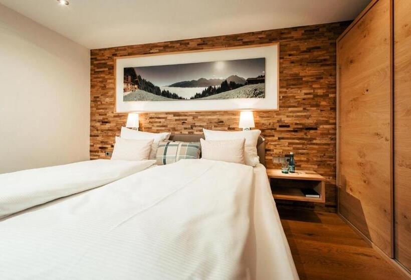 Семейный Номер, Ferienhotel Almajur