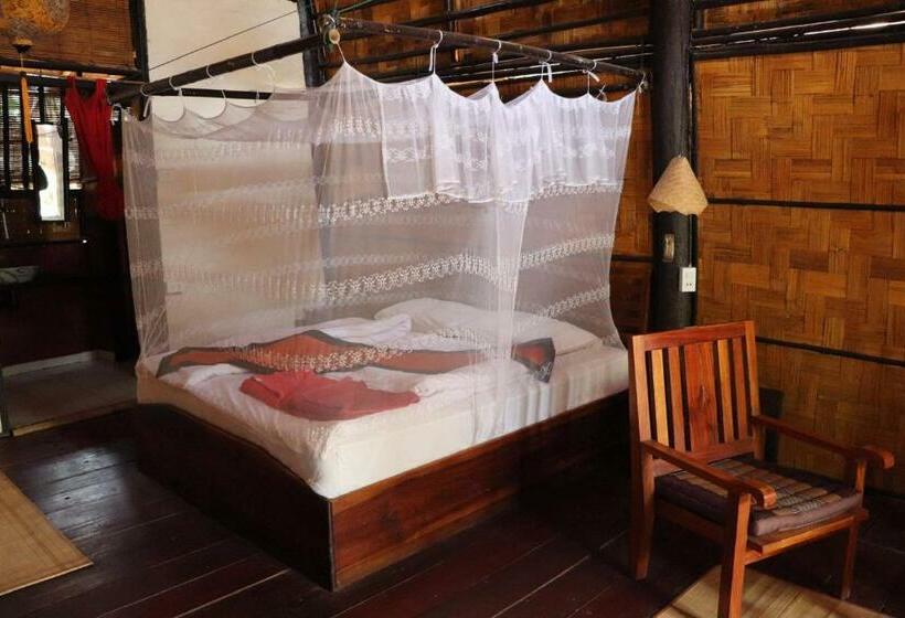 Номер Стандарт, Sa Sa Lao