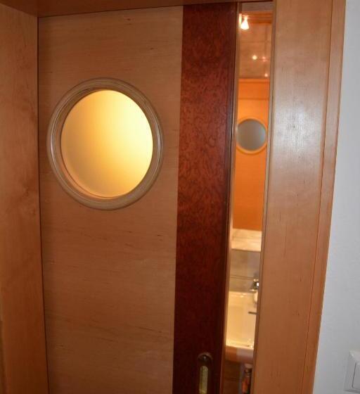 스탠다드 트리플 룸, Restaurant Veldener Traumschiff Direkt Am See In 2min Im Zentrum