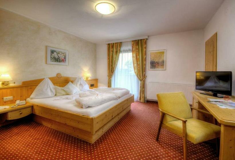 Семейный Номер, Salzburger Hof