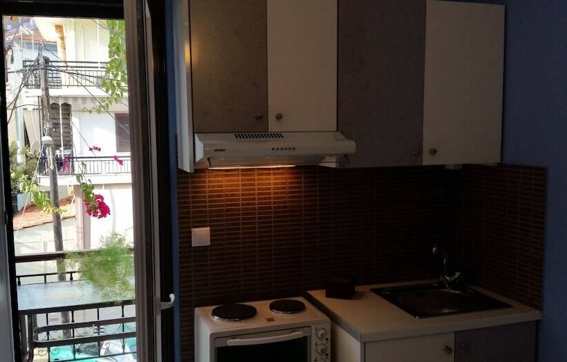 스탠다드 스튜디오, Lefkada Center Apartments