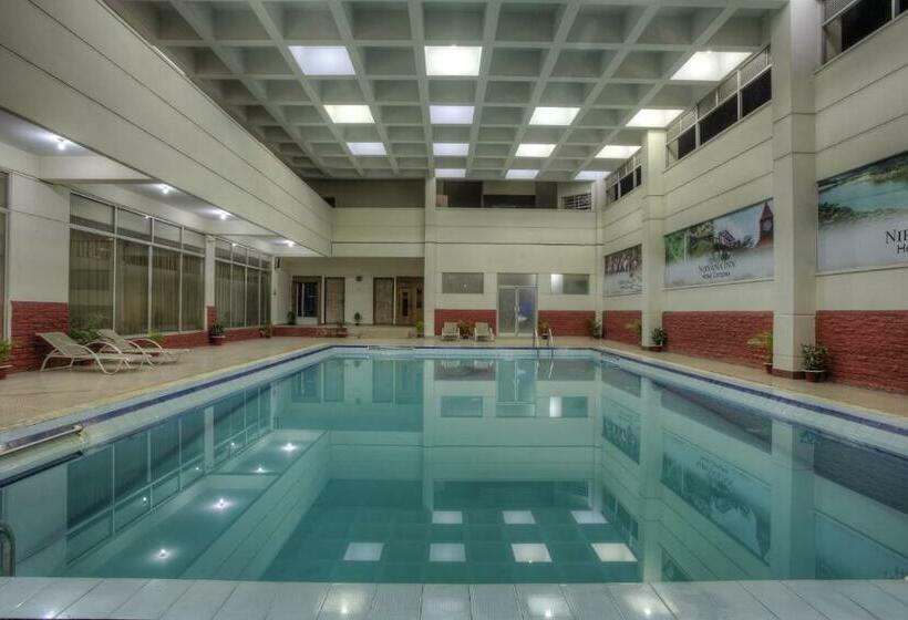 اتاق لوکس, Nirvana Inn