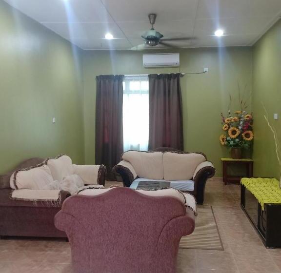 Дом 2 Спальни, Tebing Guest House Taman Negara Malaysia Kuala Tahan