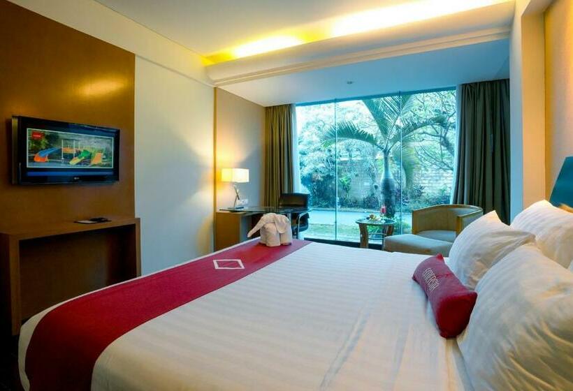 풀전망 이그제큐티브 룸, Emersia Hotel And Resort