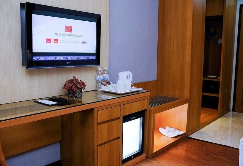 풀전망 이그제큐티브 룸, Emersia Hotel And Resort