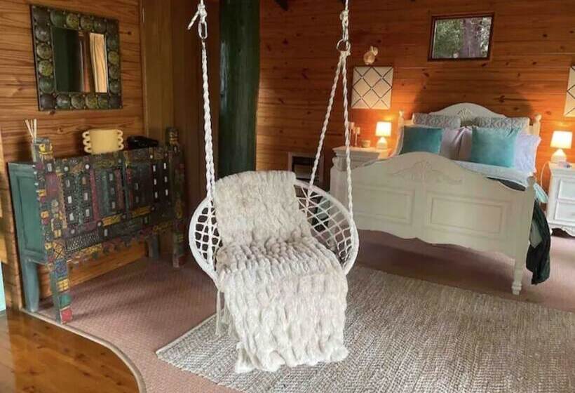 Хижина, Krishna Farm Retreat