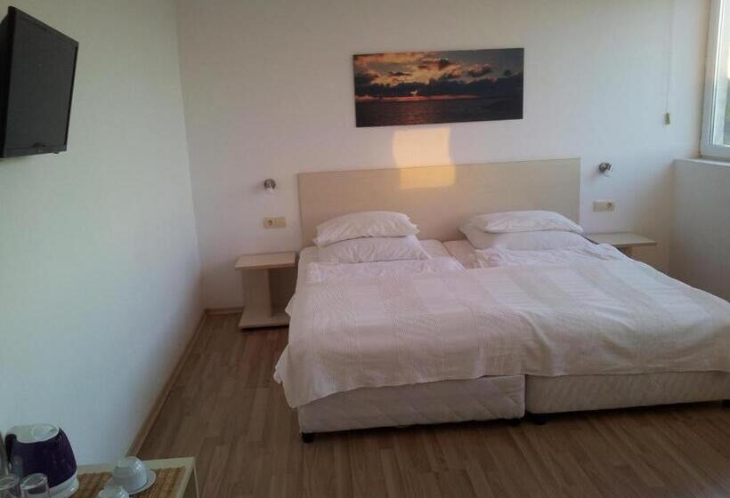 Номер Стандарт Вид на Город, Aparthotel Romance