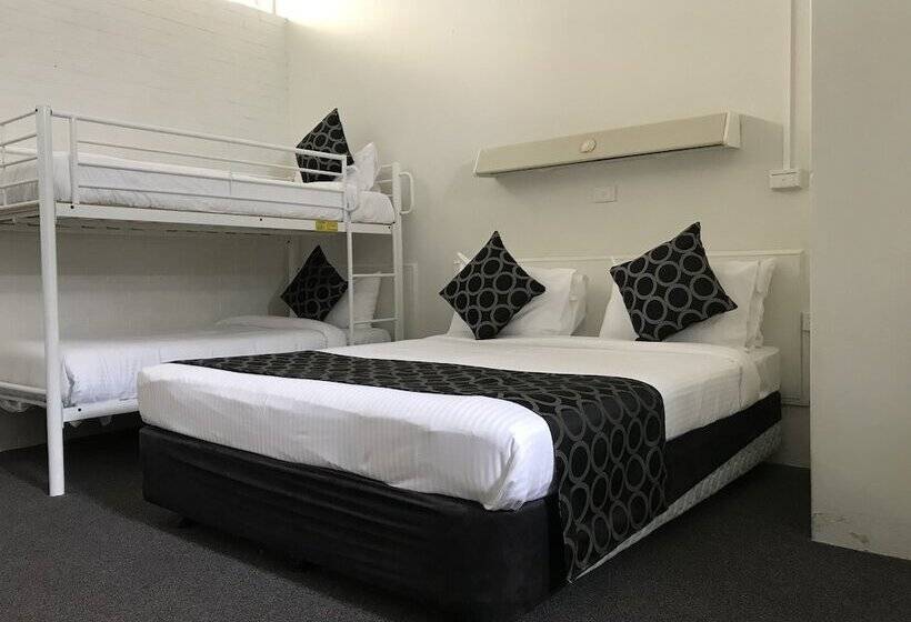 Семейный Номер, Coffs Shearwater Motel
