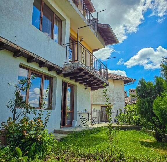 اتاق استاندارد چهارنفره با بالکن, Family Hotel Slavianska Dusha