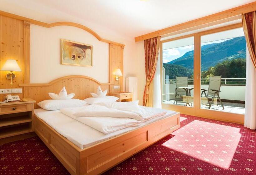 Family Suite, Kronblick