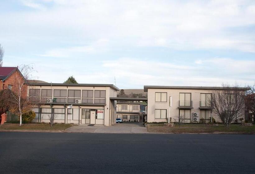 اتاق لوکس چهار تخته, The Swiss Motel