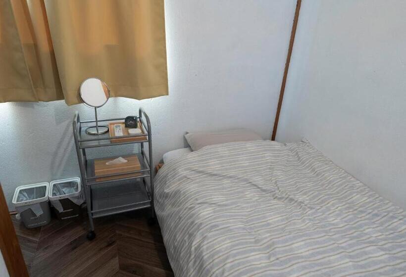 Standard Enkelrum, Hostel Kuriya Osaka