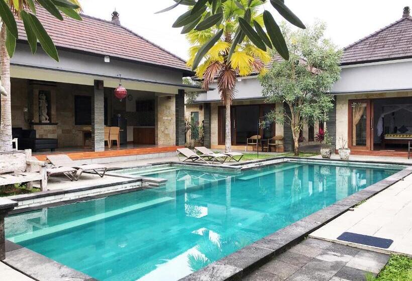 스탠다드 룸 풀장 전망, Widi Agung Villa   Private Room