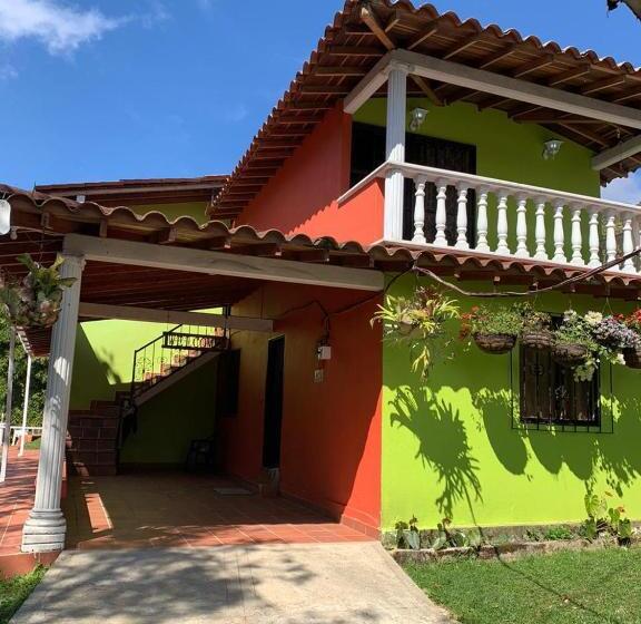 디럭스 룸, Finca Hotel La Bonita Guatape