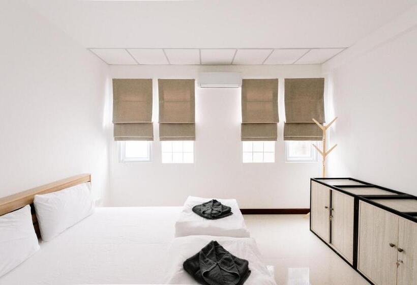 Quarto standard, Red B Hostel, Cafe And Bar