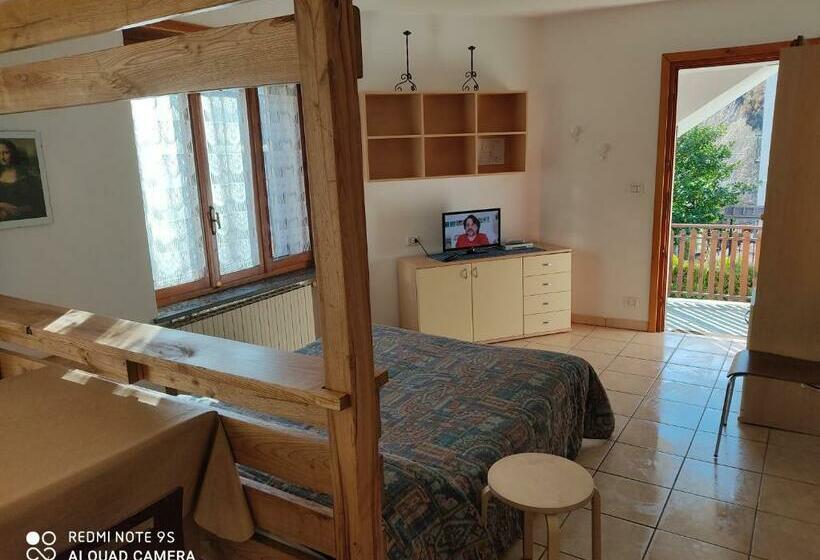 스탠다드 스튜디오, Residenza La Ruina