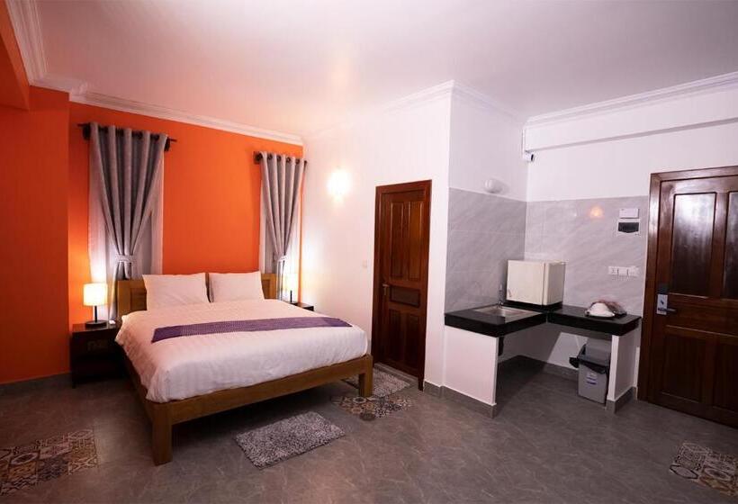 발코니가 있는 스위트, Daun Penh Palace Boutique