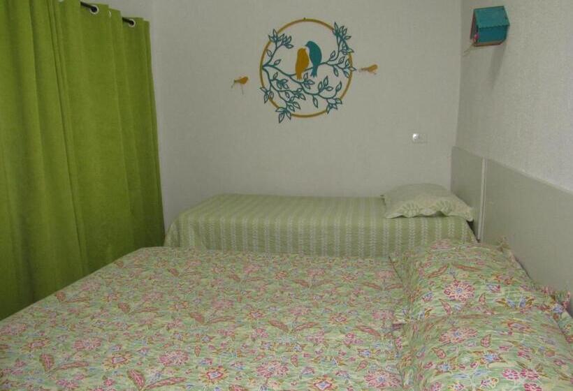 اتاق استاندارد, Hostel Brasil Gru