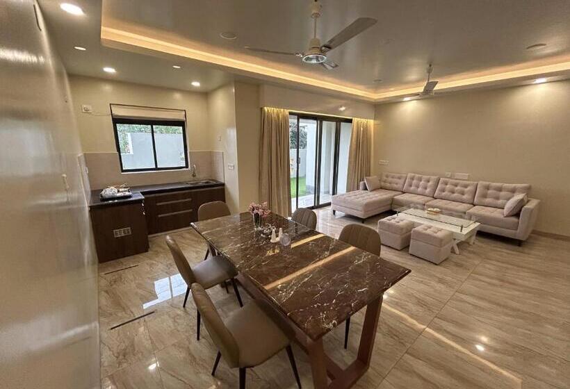 Бунгало Стандарт 3 Спальни, The Pearl Club Resort